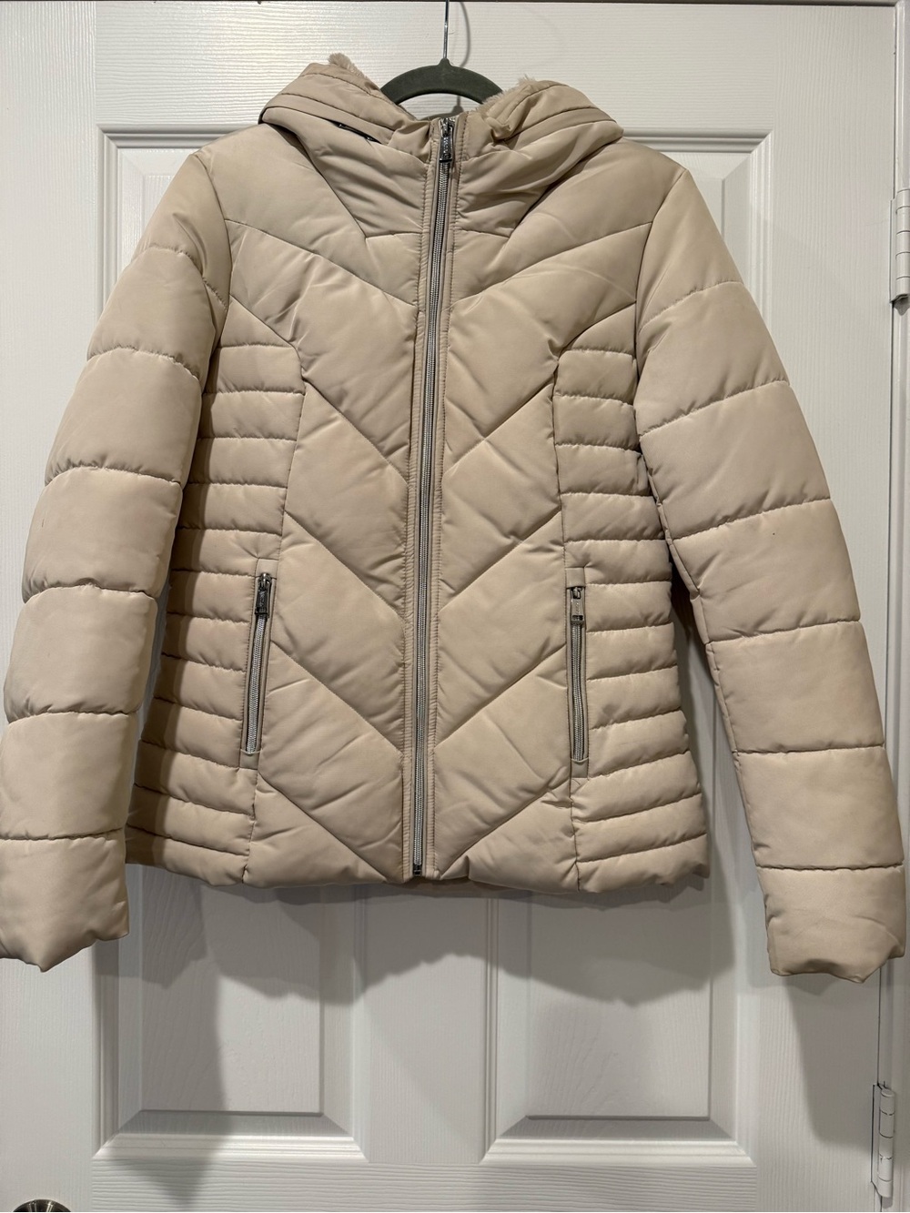 Guess Women's Hooded Quilted Puffer Jacket - Beige